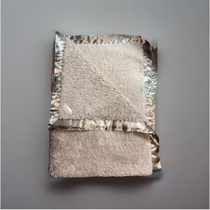 Giraffe At Home Bella Throw Adult Blanket Little Giraffe Flax Rare